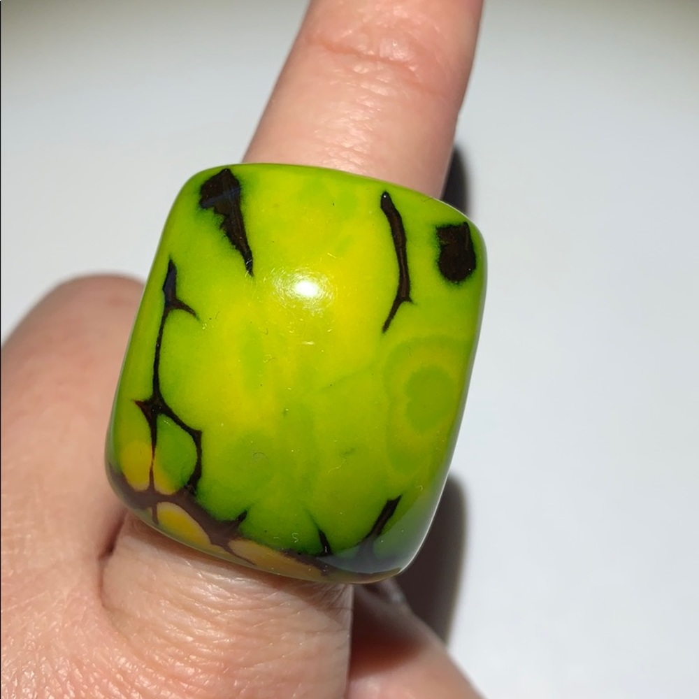 Green ring - Picture 4 of 4
